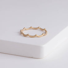 Load image into Gallery viewer, Pointed wavelets ring