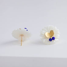 Load image into Gallery viewer, Daisy lapis lazuli butterfly earrings