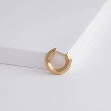 Load image into Gallery viewer, Shape round earring