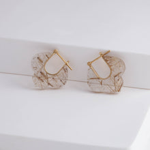 Load image into Gallery viewer, Crest rutilated quartz Lily earrings