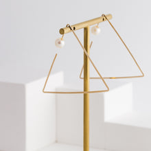 Load image into Gallery viewer, Symbol triangle hoop earring - Kolekto