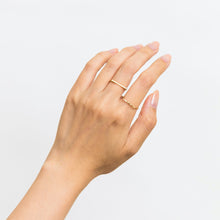 Load image into Gallery viewer, Octagon raised bar ring - Kolekto