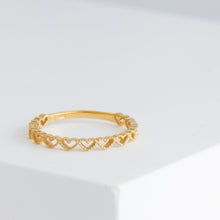Load image into Gallery viewer, Repeat heart ring - Kolekto