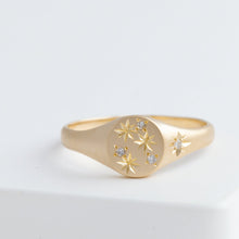 Load image into Gallery viewer, Diamond starry signet ring
