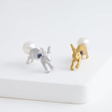 Load image into Gallery viewer, Bunny through earring (rhodium plated silver)
