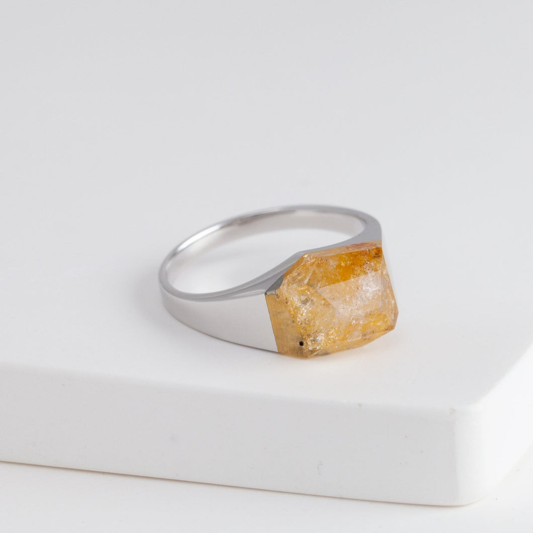 [Limited Edition] Mini rock crystal goethite and pyrite in quartz ring - silver