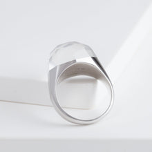 Load image into Gallery viewer, Mini rock faceted round milky quartz ring - silver
