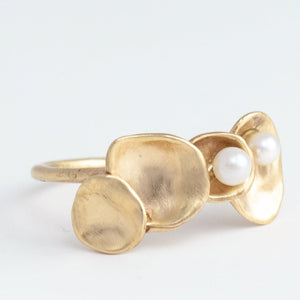 Gold petal four petal ring with pearls