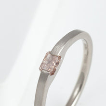 Load image into Gallery viewer, Unite ring with brownish pink diamond
