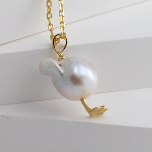 Duck butt necklace