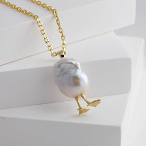 Duck butt necklace