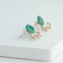 Load image into Gallery viewer, Fairy large emerald and pearl earrings

