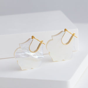 Crest mother of pearl Lotus earrings