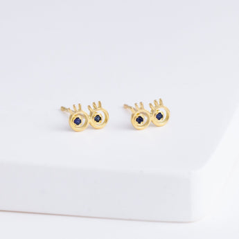 Eyes sapphire stud