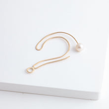 Load image into Gallery viewer, Symbol question hoop earring
