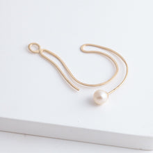 Load image into Gallery viewer, Symbol question hoop earring

