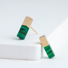 Load image into Gallery viewer, Stick green agate small stud
