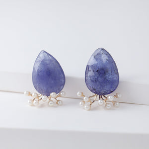 Fairy pear tanzanite and pearl earrings [Limited Edition]