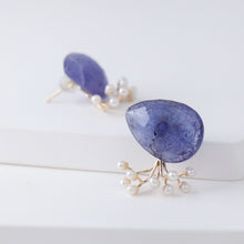 Load image into Gallery viewer, Fairy pear tanzanite and pearl earrings [Limited Edition]

