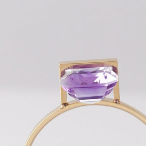 Band one-of-a-kind bi-color amethyst ring