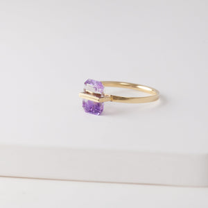 Band one-of-a-kind bi-color amethyst ring