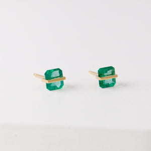 Band emerald studs (No. 2974)