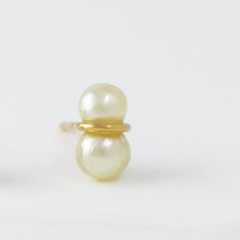 Load image into Gallery viewer, Small twin pearl earrings

