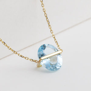 Band one-of-a-kind oval aquamarine necklace