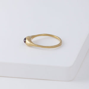 Yui garnet ring