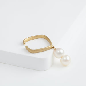 Syami hanging double akoya pearl ear cuff