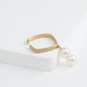 Syami hanging double akoya pearl ear cuff