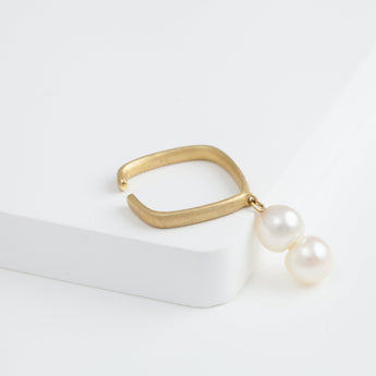 Syami hanging double akoya pearl ear cuff