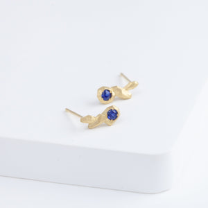 Whisper blue sapphire stud