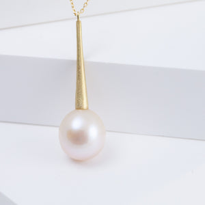 Raindrop one-of-a-kind pearl necklace