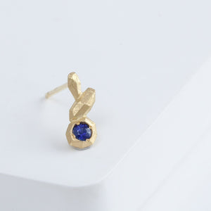 Whisper blue sapphire stud