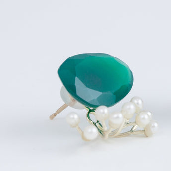 Fairy green agate and pearl earrings