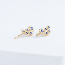 Load image into Gallery viewer, Puff small gradation blue sapphire climber earring

