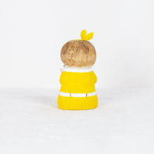 Load image into Gallery viewer, Akaiboushinoki - #125 Playing mom, but fishes should be raised in the water, right? ~ Yellow ~
