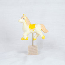 Load image into Gallery viewer, montomi - Horse on a stand
