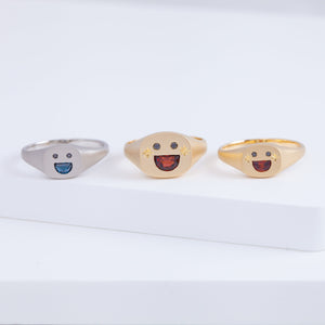 Small happy face platinum signet ring
