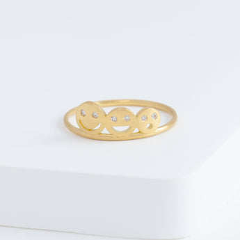 Diamond three smile ring