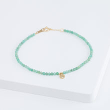Load image into Gallery viewer, Smiley emerald beads bracelet
