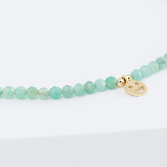 Smiley emerald beads bracelet