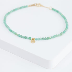 Smiley emerald beads bracelet