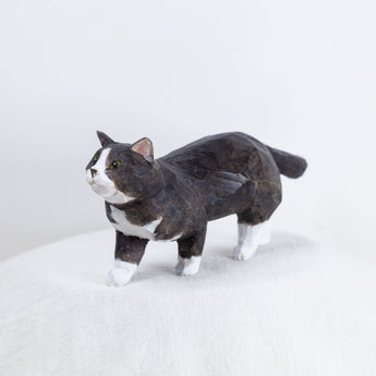 Ryoji Bannai - #2503 Black and white walking cat