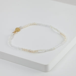 Lip smiley charm white gemstones beads bracelet