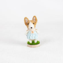 Load image into Gallery viewer, Fluffy - Corgi brooch pin with stand
