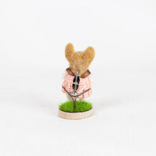 Load image into Gallery viewer, Fluffy - Corgi brooch pin with stand
