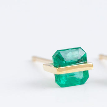 Band one-of-a-kind square emerald studs