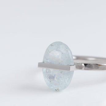 Band one-of-a-kind platinum iridescent aquamarine ring